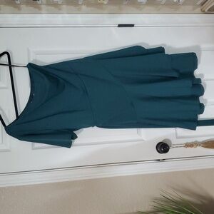 Elegant Green One-Shoulder Dress